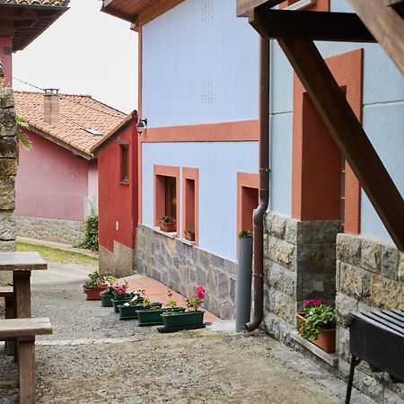 La Besnada Apartment Onís Екстериор снимка