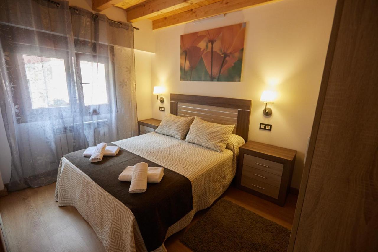 La Besnada Apartment Onís Екстериор снимка