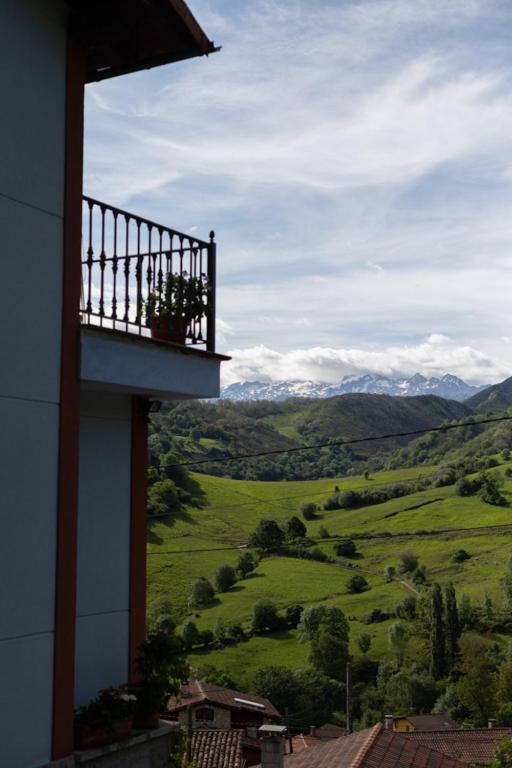 La Besnada Apartment Onís Екстериор снимка